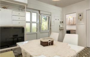 Two-Bedroom Holiday Home In Premantura