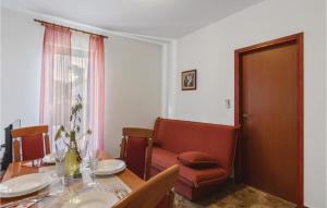 5 Bedroom Beautiful Apartment In Pula