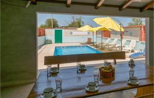 Awesome Home In Zminj With 3 Bedrooms, Wifi And Outdoor Swimming Pool