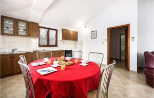 3 Bedroom Cozy Home In Liznjan