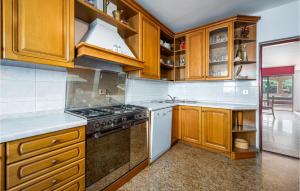 Apartment Brostolade V