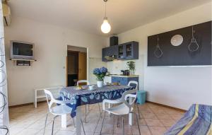 1 Bedroom Stunning Apartment In Pula 