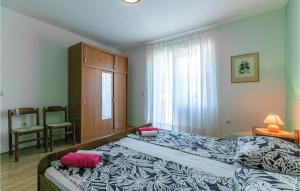 Beautiful Apartment In Rovinjsko Selo With 4 Bedrooms