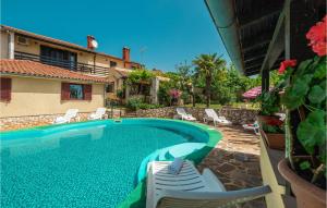 Stunning Apartment In Porec With 1 Bedrooms And Outdoor Swimming Pool