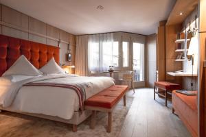 Double Room room in Hotel Schweizerhof Zermatt