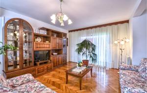 Stunning Home In Labin With Wifi