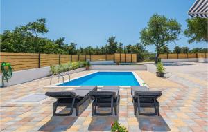 3 Bedroom Awesome Home In Donje Rastane