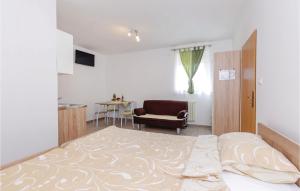 Amazing Studio In Kukuljanovo With Wifi