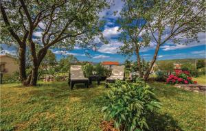 Gorgeous Studio In Kukuljanovo With Kitchenette 