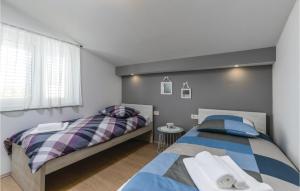 Two-Bedroom Apartment In Kastel Gomilica
