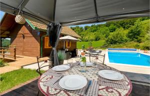 Amazing Home In Krapinske Toplice With 2 Bedrooms, Wifi And Outdoor Swimming Pool