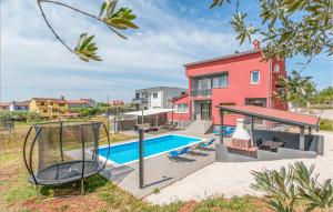 Gorgeous Home In Pula With Outdoor Swimming Pool 
