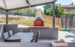 Gorgeous Home In Pula With Outdoor Swimming Pool 