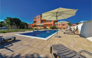 Stunning Apartment In Privlaka With 1 Bedrooms, Wifi And Outdoor Swimming Pool