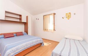 Two-Bedroom Apartment In Razanac