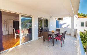 Two-Bedroom Apartment In Blace