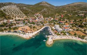 3 Bedroom Nice Home In Seget Vranjica
