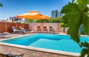 4 Bedroom Beautiful Apartment In Pula 