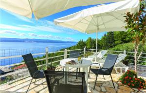 2 Bedroom Beautiful Apartment In Mimice