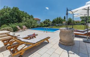 Awesome Home In Marcana With 4 Bedrooms, Wifi And Outdoor Swimming Pool