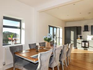 Bryn Min Manton Penthouse