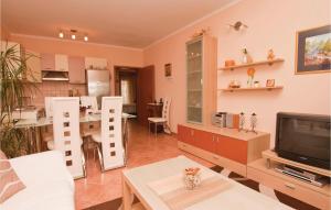 Amazing Apartment In Porec With 2 Bedrooms And Wifi