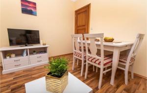 Nice Apartment In Podstrana With Wifi