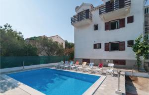 Awesome Apartment In Supetar With 2 Bedrooms, Wifi And Outdoor Swimming Pool