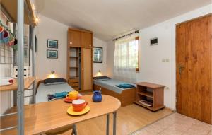 Amazing Home In Premantura With Wifi 