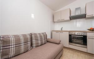 One-Bedroom Apartment In Biograd