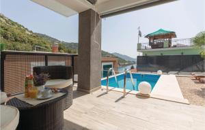 Amazing Apartment In Klek With 4 Bedrooms, Wifi And Outdoor Swimming Pool