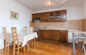 Amazing Apartment In Podstrana With Wifi