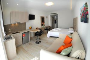 Aggelos Apartments & Deluxe Studios