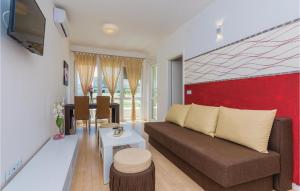 One-Bedroom Apartment In Vir