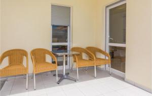 One-Bedroom Apartment In Vir