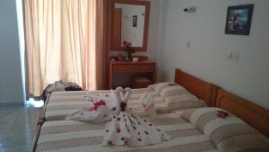 Twin Room with Sea View room in Veroniki Hotel