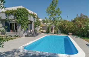 Beautiful Home In Podstrana With Wifi, Outdoor Swimming Pool And Heated Swimming Pool