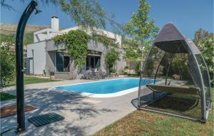 Beautiful Home In Podstrana With Wifi, Outdoor Swimming Pool And Heated Swimming Pool