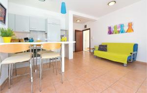 Nice Apartment In Vodice With 1 Bedrooms And Wifi