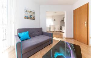 Lovely Apartment In Kastel Luksic