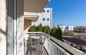 Lovely Apartment In Kastel Luksic