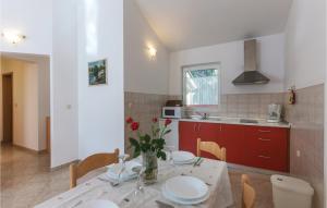 Amazing Apartment In Pula With Kitchen 