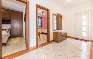 Two-Bedroom Apartment In Rogoznica