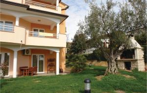2 Bedroom Awesome Apartment In Novigrad