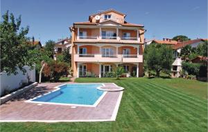 2 Bedroom Awesome Apartment In Novigrad