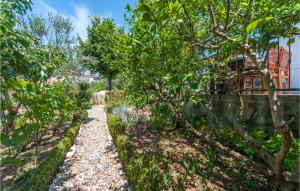 2 Bedroom Pet Friendly Apartment In Pakostane 