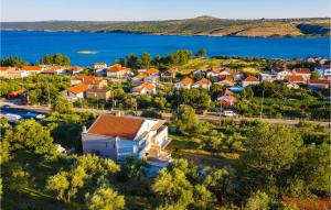 Cozy Home In Posedarje With Sauna
