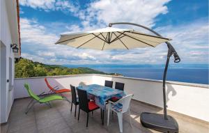 Lovely Apartment In Brsec With House Sea View