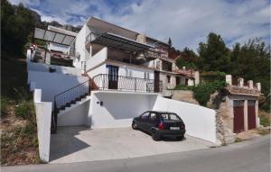 Apartment P, Porta I