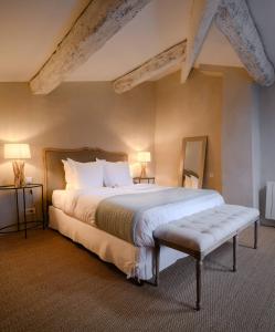 Luxurious Provencal Village House, Walk to Village Pool